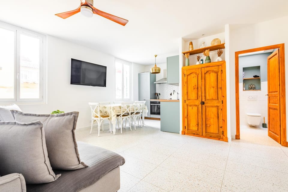 Bright Apartment Renovated in Center of Old Antibes Apartment in Antibes