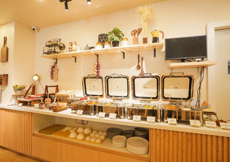 Restaurant/places to eat, Food and drinks, Food, Buffet breakfast