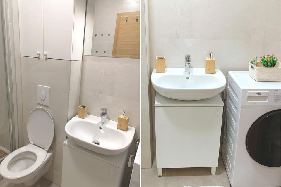 Bathroom, washing machine