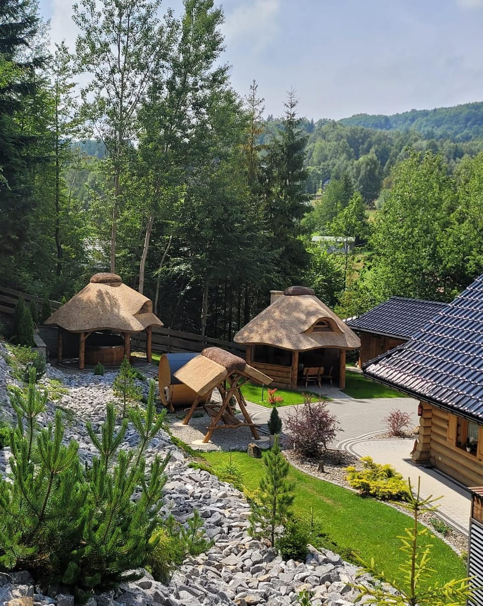 Osada Kuboski Dom z Bali Leśny Zakątek House in Slovakia