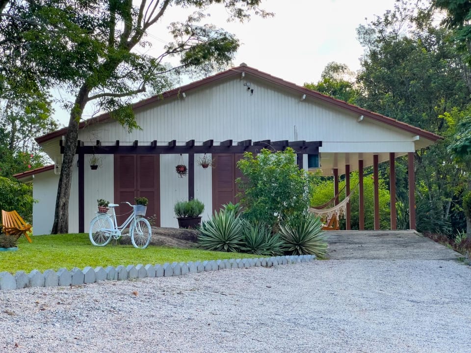 Property building, Day, Garden