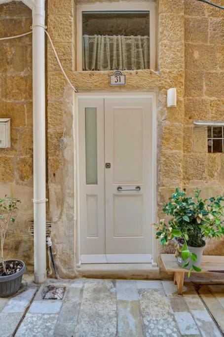 31 Sally Port Apartment in Valletta