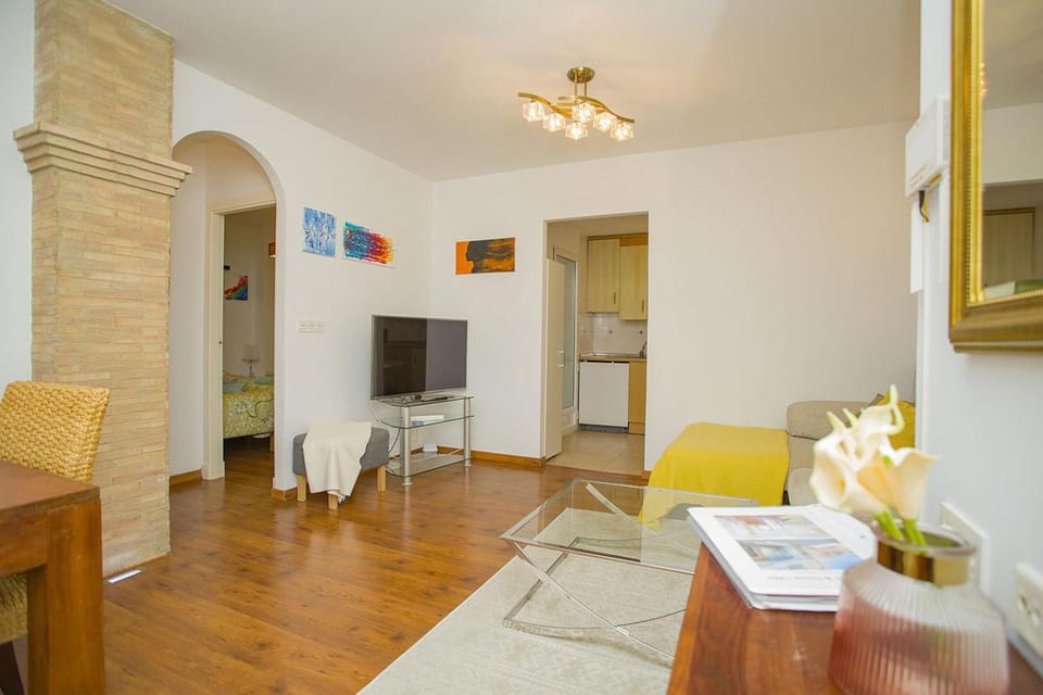 TV and multimedia, Living room, Dining area