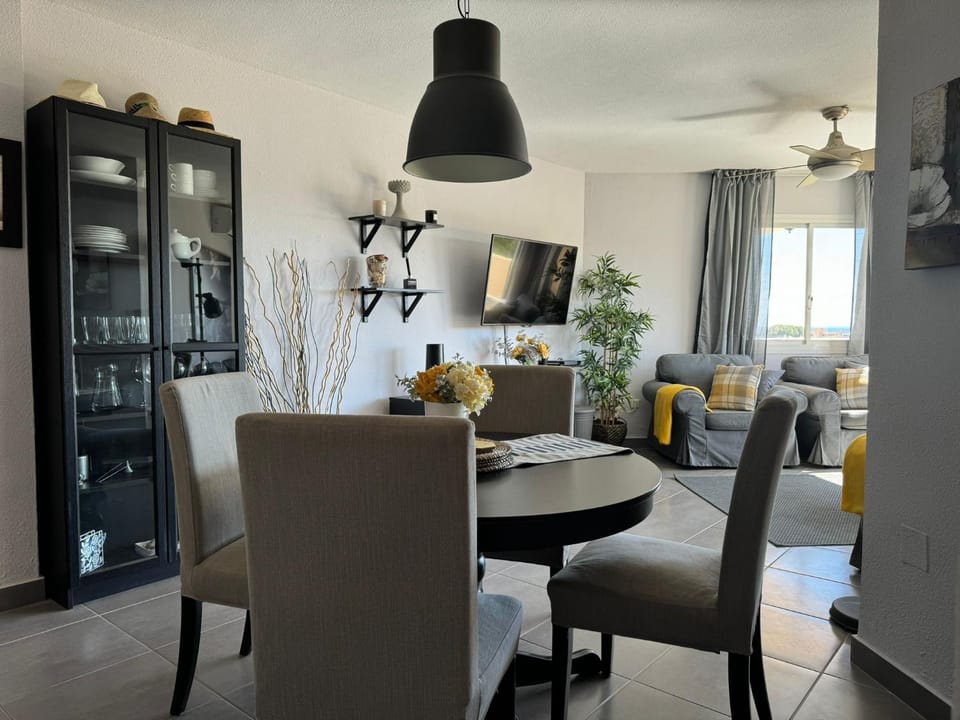 Penthouse Apartment, Riviera Del Sol Apartment in Sitio de Calahonda