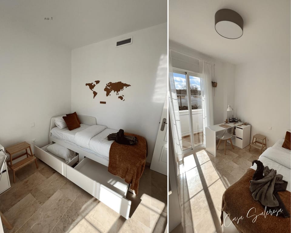 Bed, Seating area, Bedroom