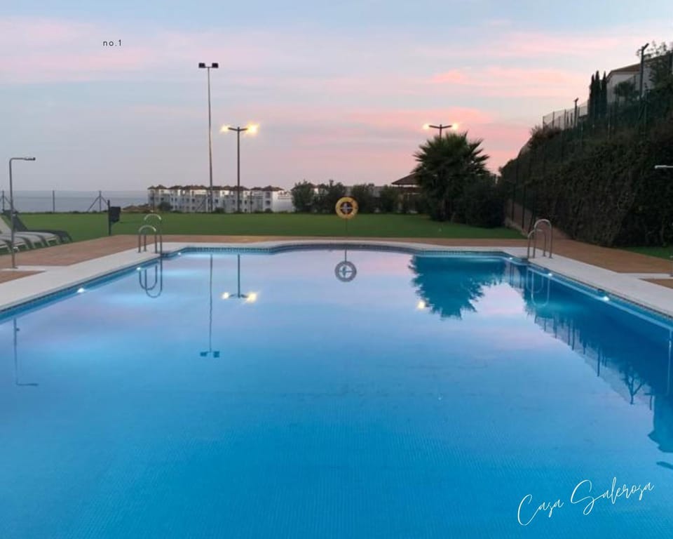 Sea view, Swimming pool, sunbed