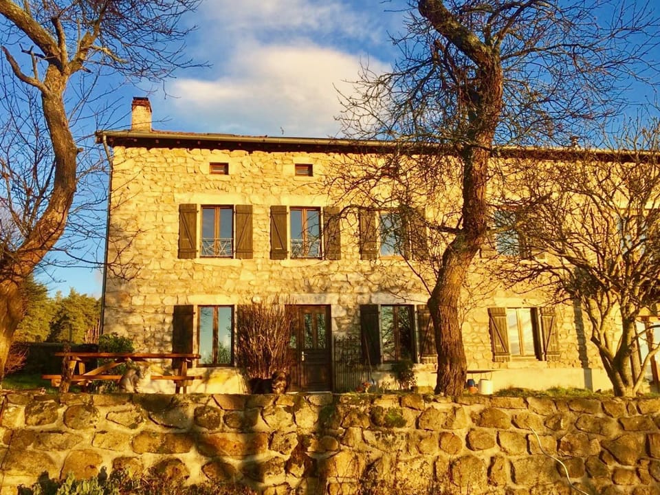Property building, Garden, Balcony/Terrace