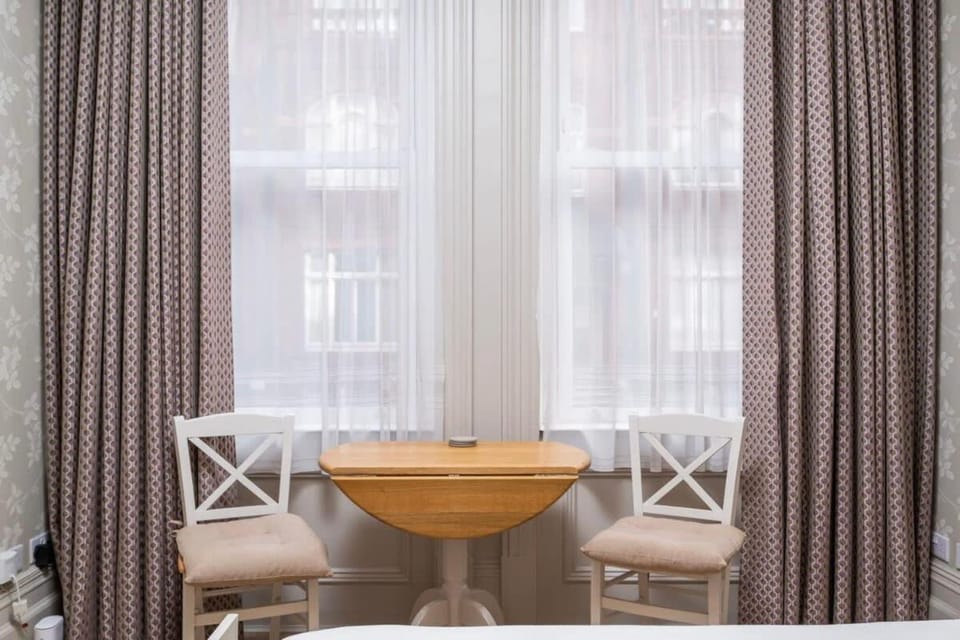Charming Chelsea Studio Your Cozy Urban Retreat Apartment in City of Westminster