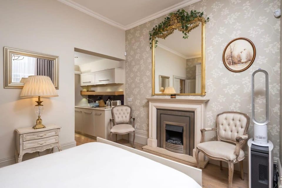 Charming Chelsea Studio Your Cozy Urban Retreat Apartment in City of Westminster