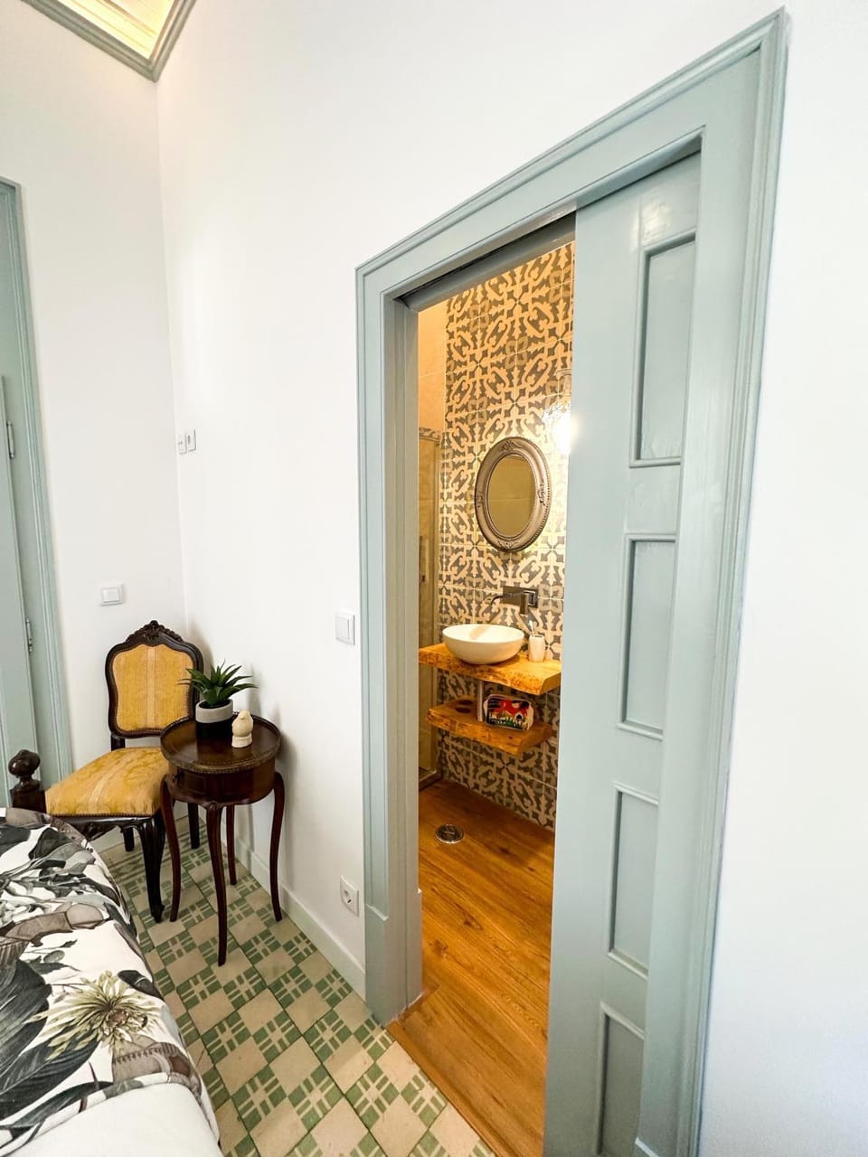 Bathroom, Bedroom