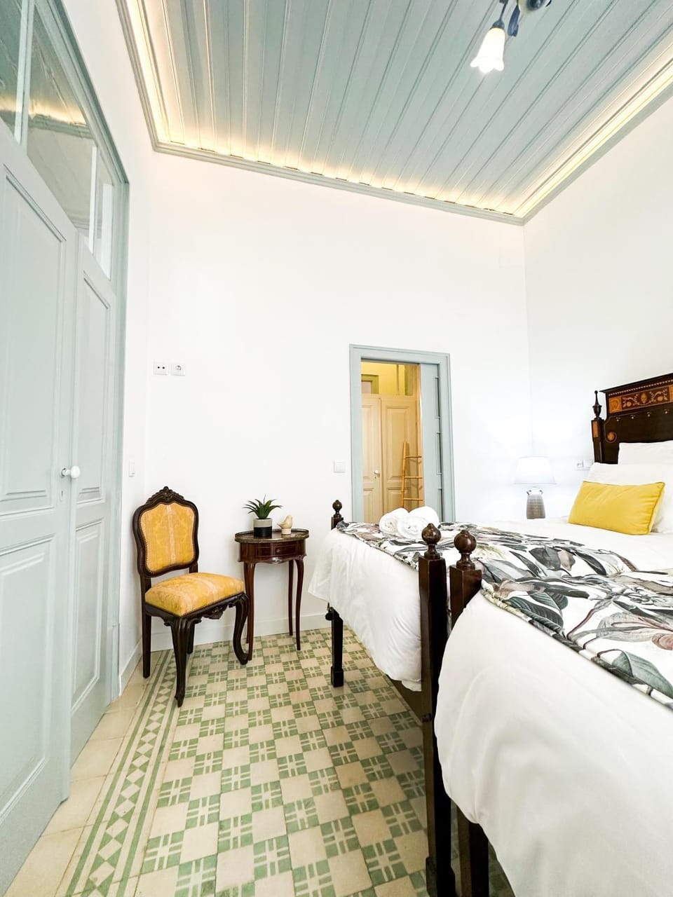 Bedroom, air conditioner