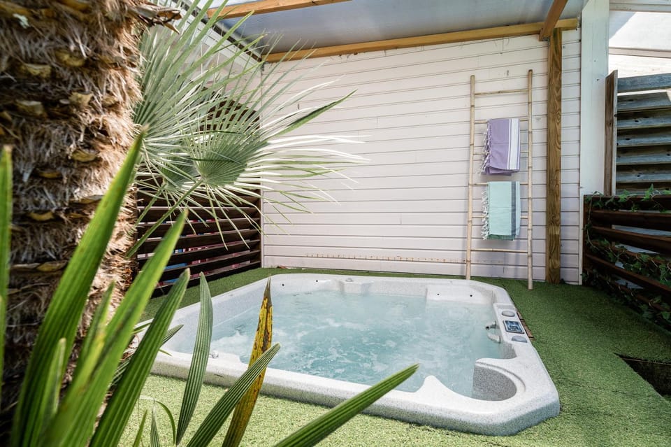 Day, Hot Tub, Pool view, Swimming pool