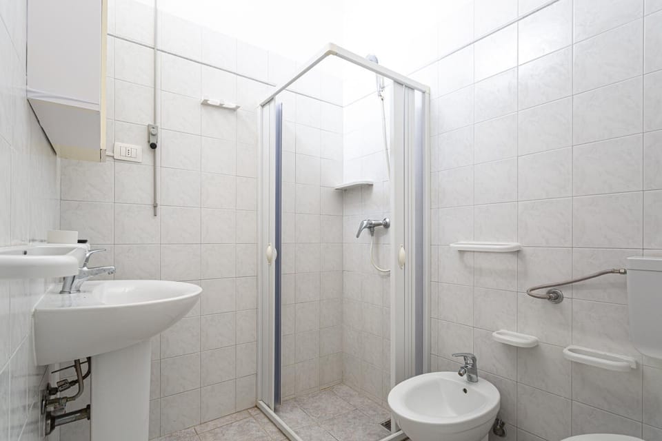 Shower, Toilet, Bathroom, bidet