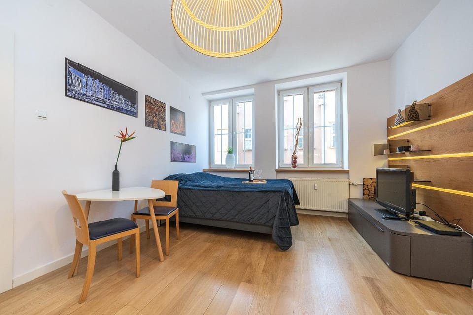 Living room, Photo of the whole room