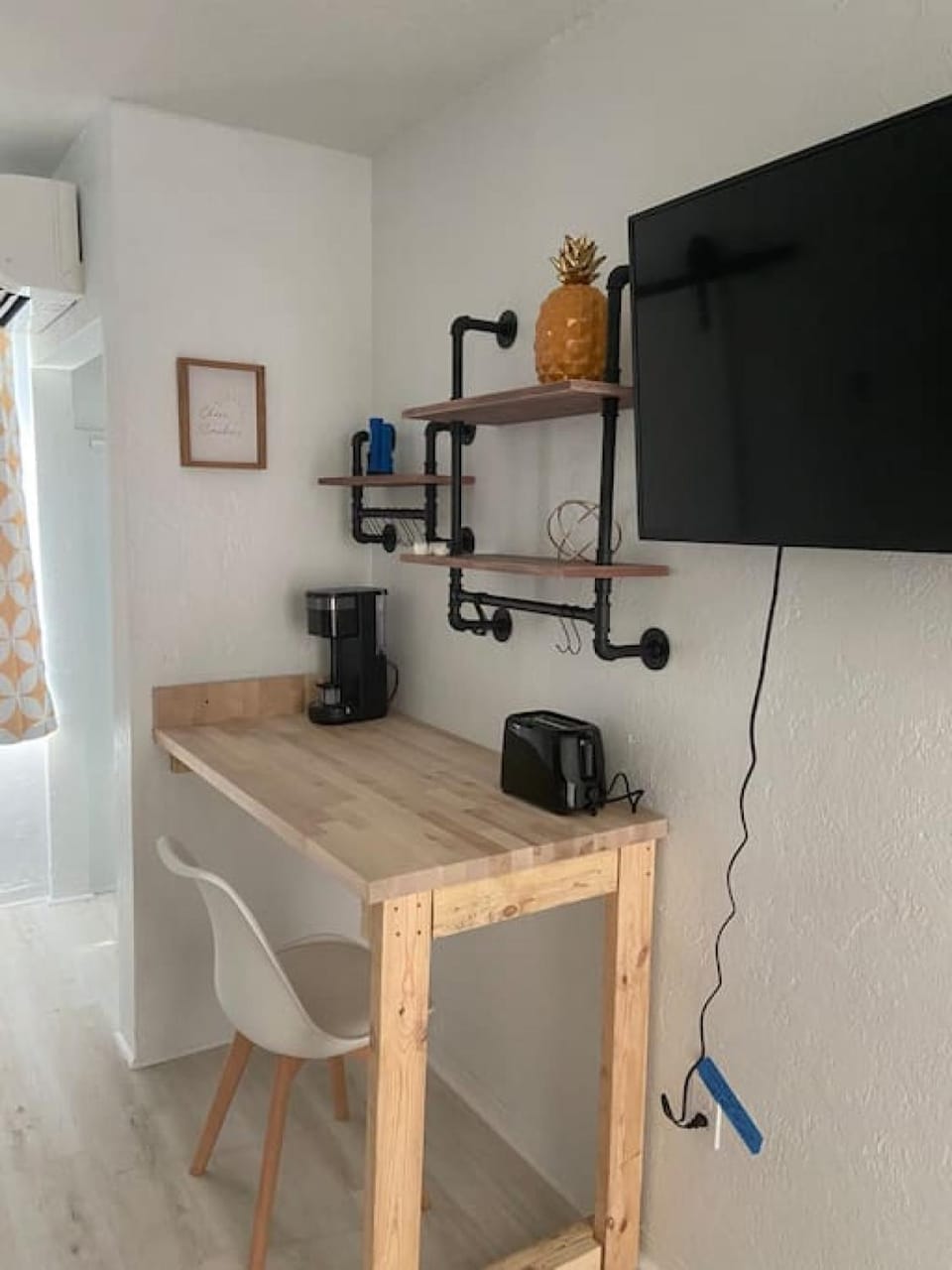 Retro motel walk to beach, Wi-Fi Apartment in Daytona Beach Shores