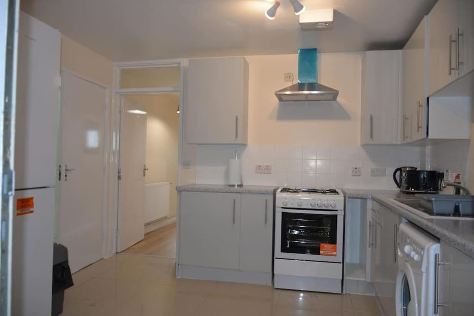London 4 Bedroom House House in London Borough of Southwark