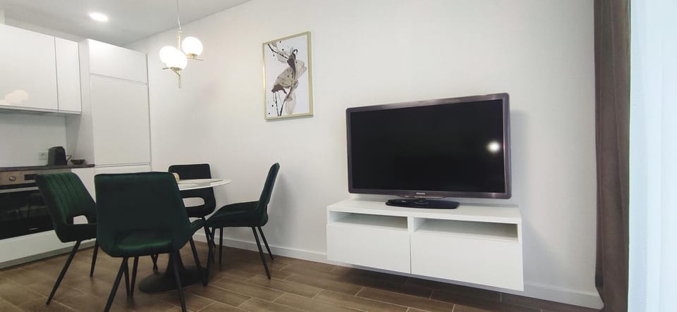 TV and multimedia, Dining area