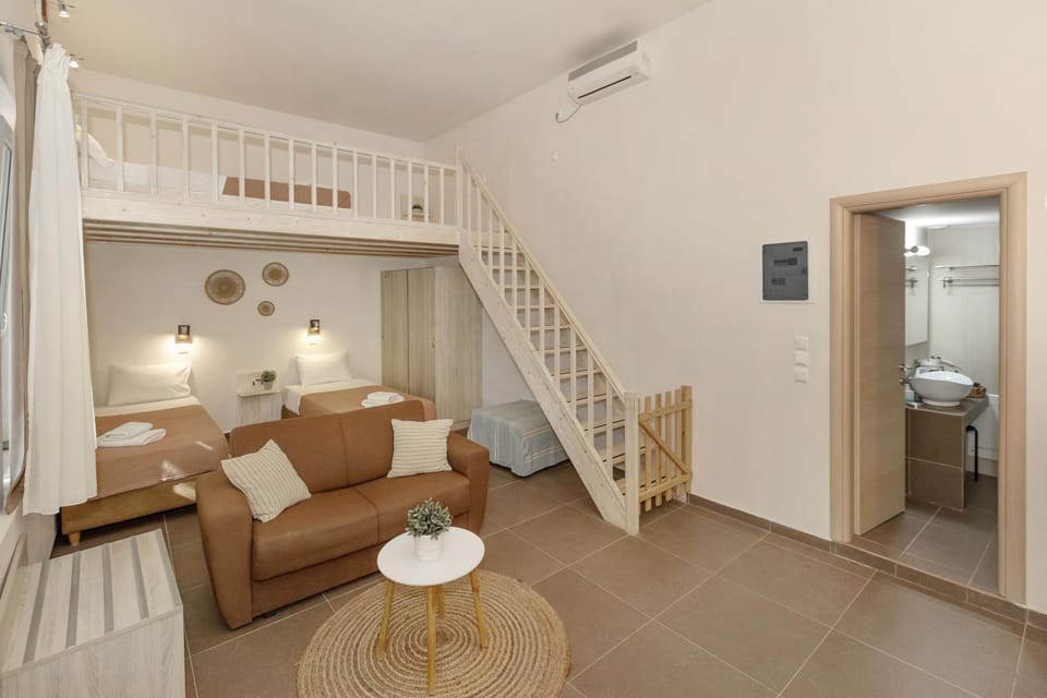 Living room, wardrobe, air conditioner