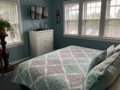 Bed, TV and multimedia