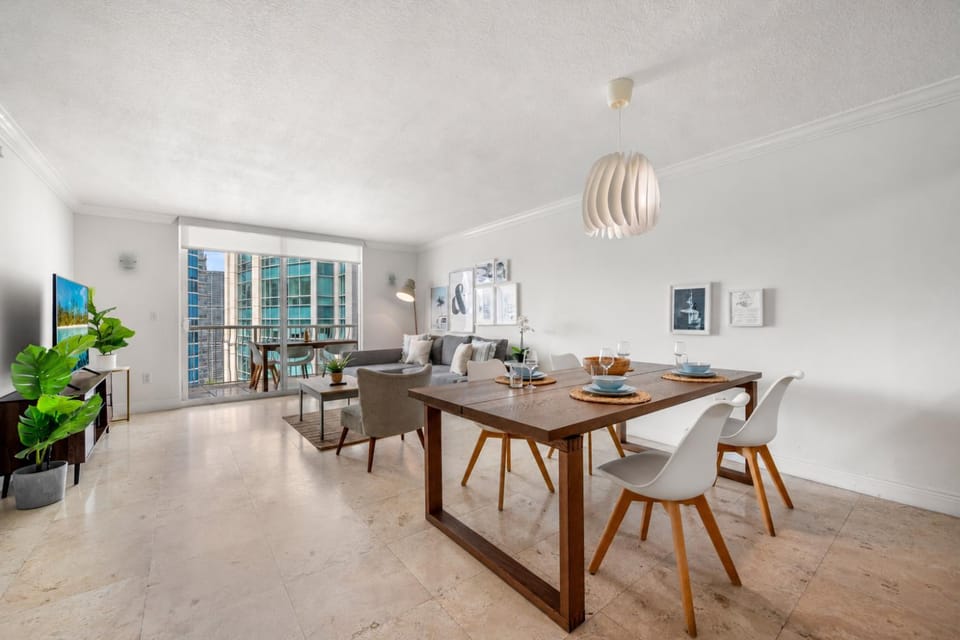 Living room, Dining area