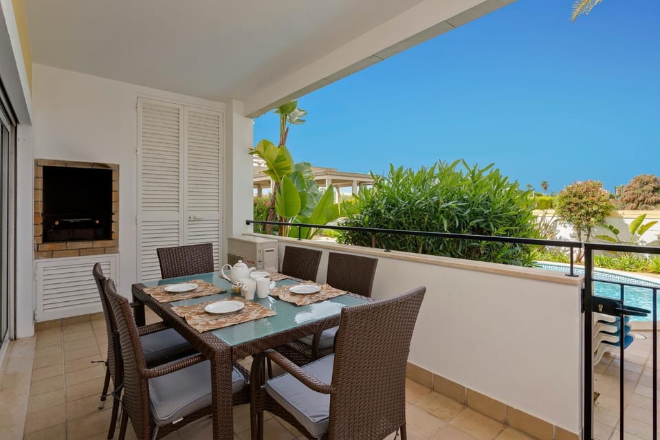 Patio, View (from property/room), Balcony/Terrace, Dining area