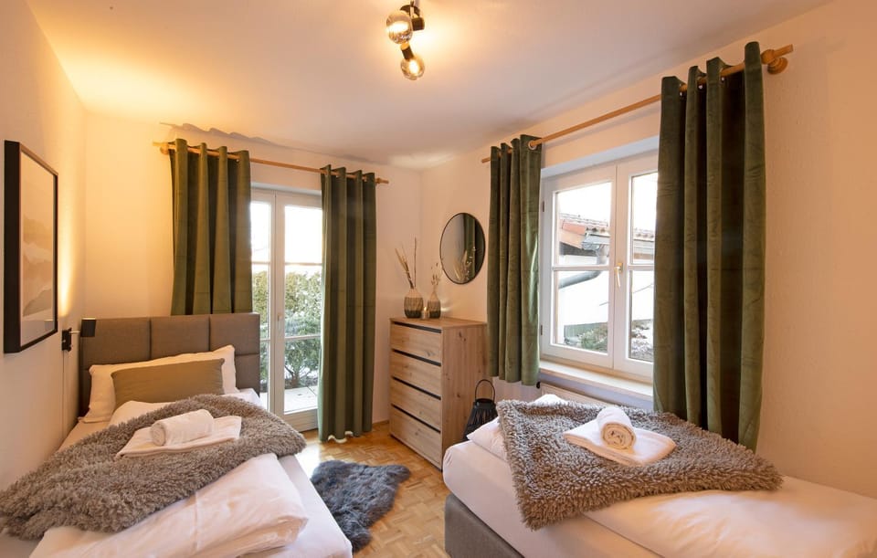 Bed, Photo of the whole room, Bedroom, children