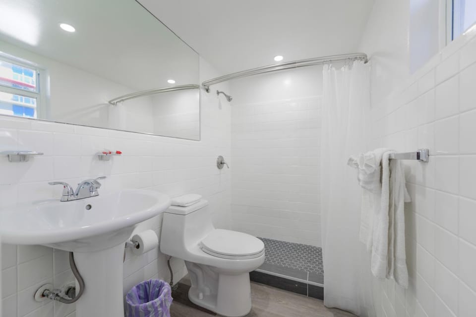 Amazing unit with pool & parking at the beach - M35 Apartment in Hollywood Beach