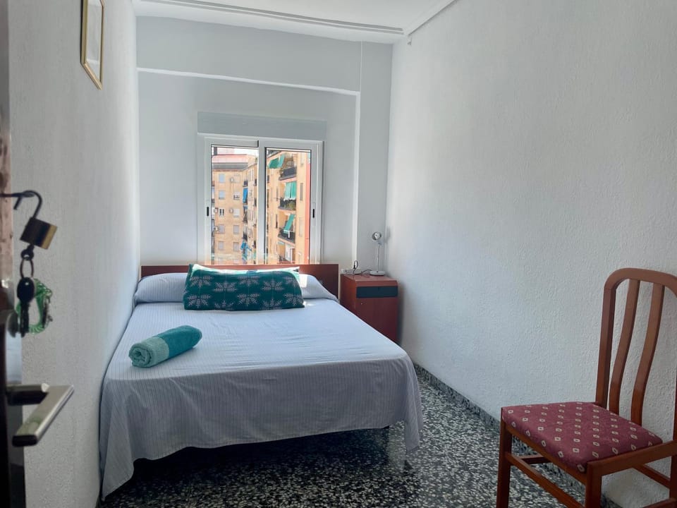 private room in shared apartment Valencia WorkStay Vacation rental in Valencia