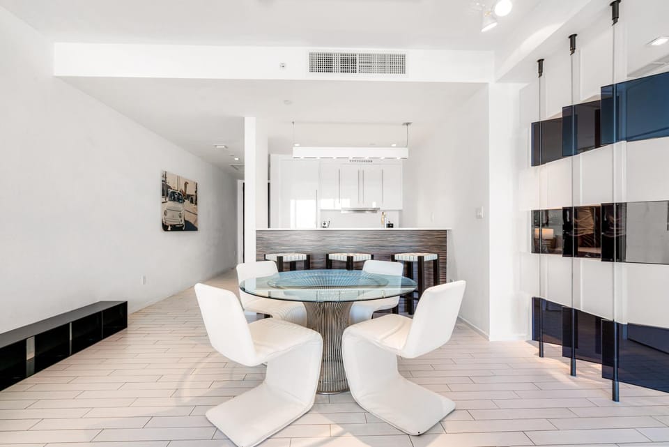 Ocean View Residence at South Beach -1114 Apartment hotel in South Beach Miami