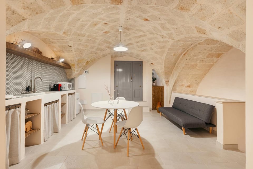 Kitchen or kitchenette, Living room, Dining area, minibar