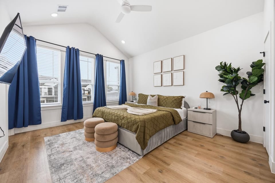 The Right House @ East Downtown Apartment in Houston