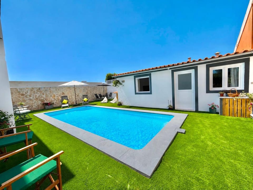 IN-Cascais - Suite Deluxe with Terrace & Villa with Pool Vacation rental in Cascais