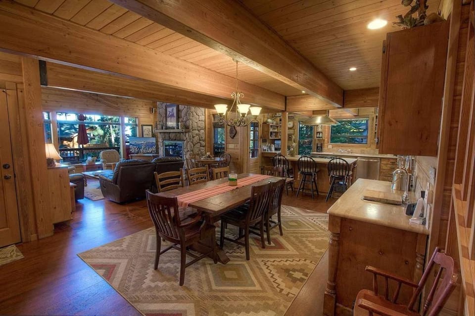 Smokey Joes cabin Cabin in Zephyr Cove