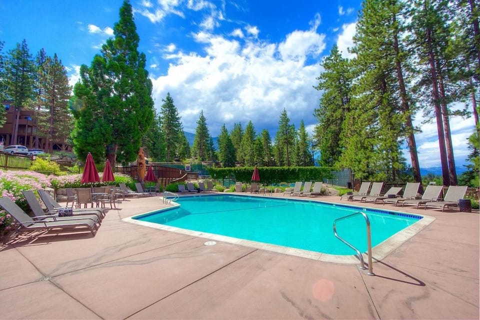 Chimney Rock Condo condo Apartment in Round Hill Village