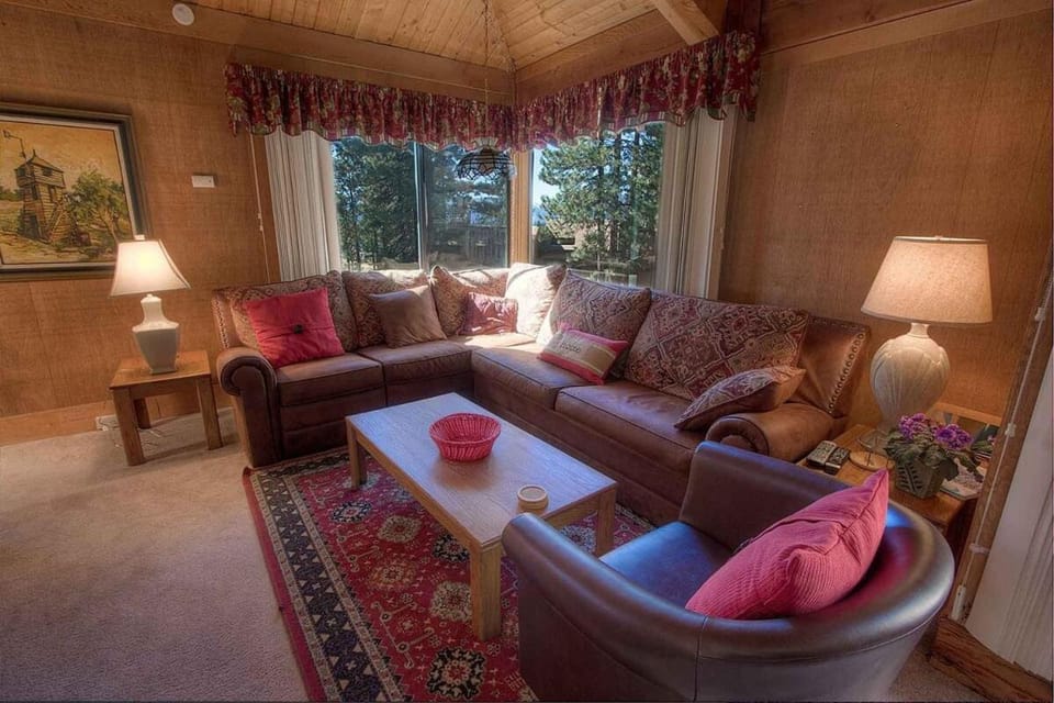 Chimney Rock Condo condo Apartment in Round Hill Village