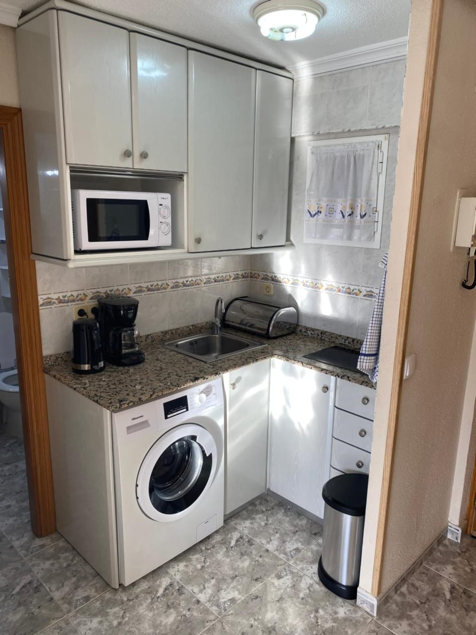 Coffee/tea facilities, Kitchen or kitchenette, dishwasher, minibar, stove, toaster, washing machine