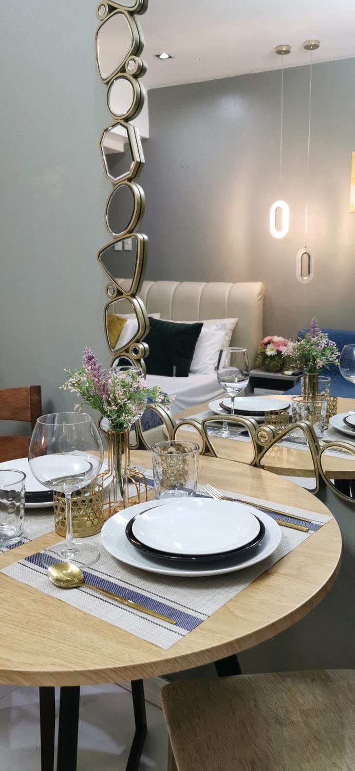 Seating area, Dining area