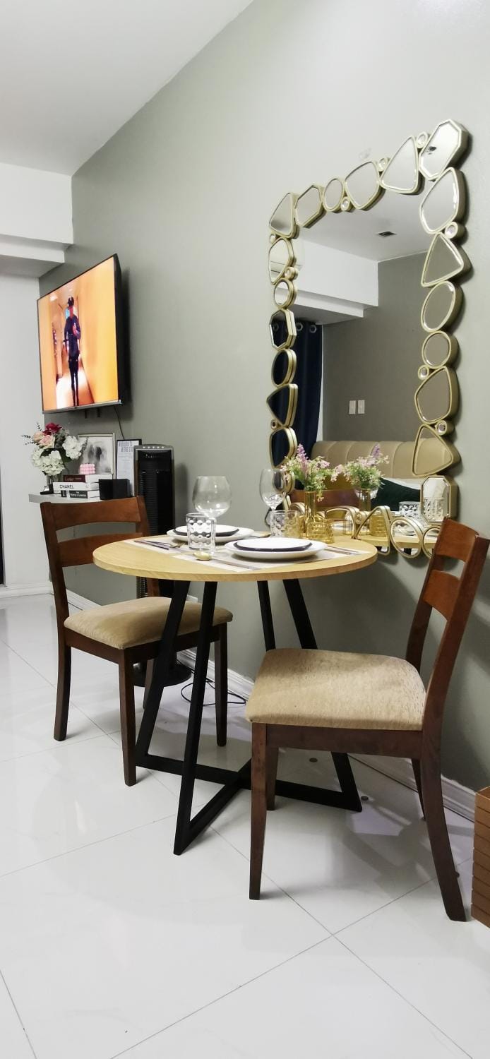 Seating area, Dining area