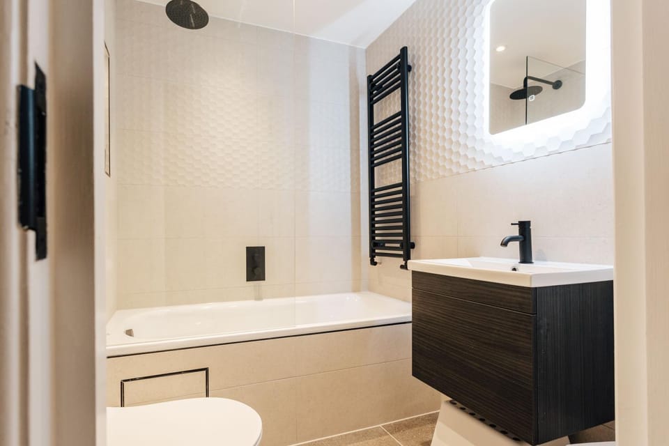 Toilet, Bathroom, Bath