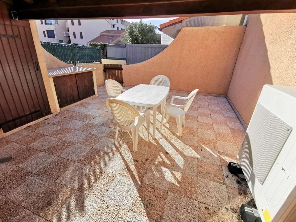 Résidence Les Yoles - Villa trois pièces mezzanine pour 8 personnes à Port Leucate. Réf: 2YOL_37 MAE-4004 Villa in Leucate