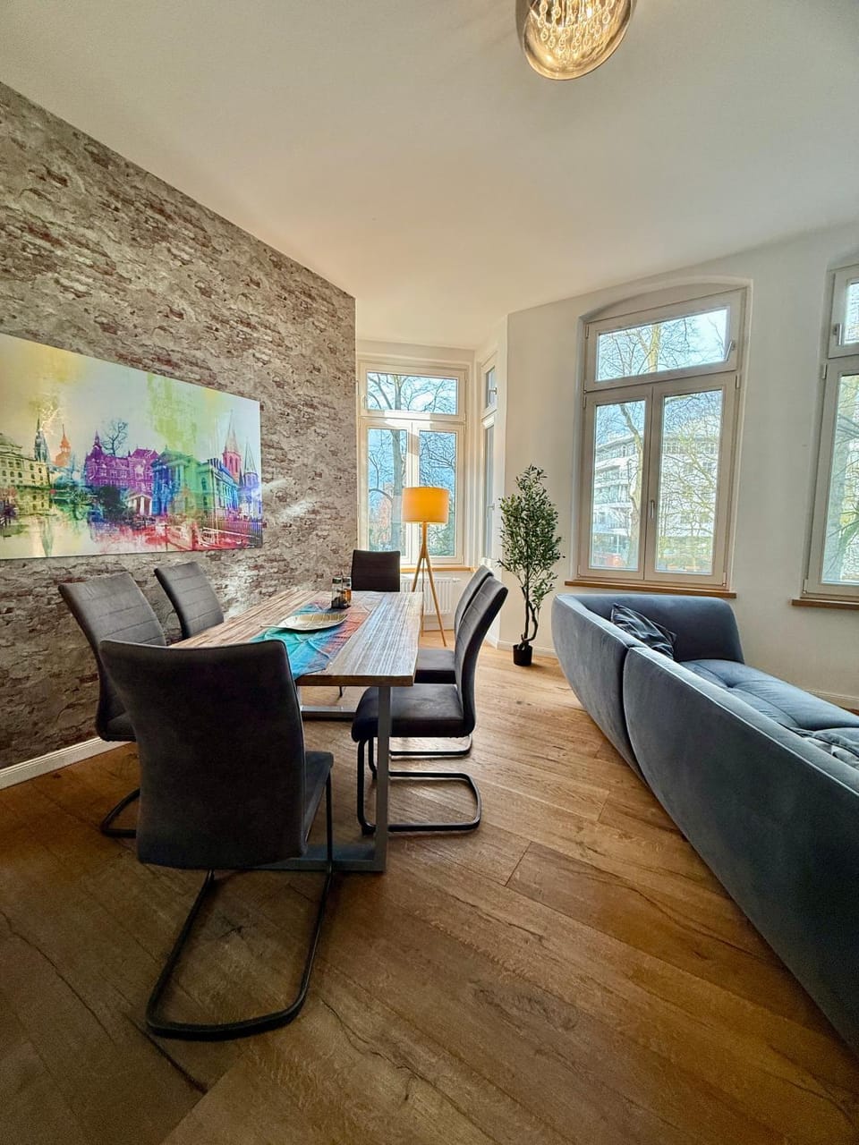 Living room, Dining area