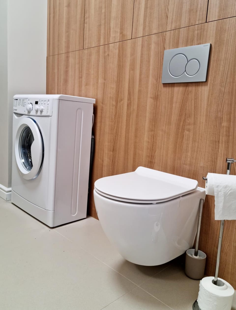 Bathroom, washing machine