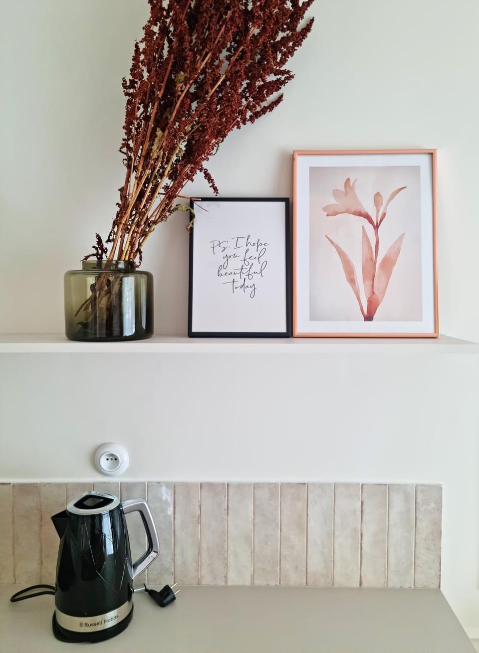 Coffee/tea facilities, Kitchen or kitchenette, Decorative detail