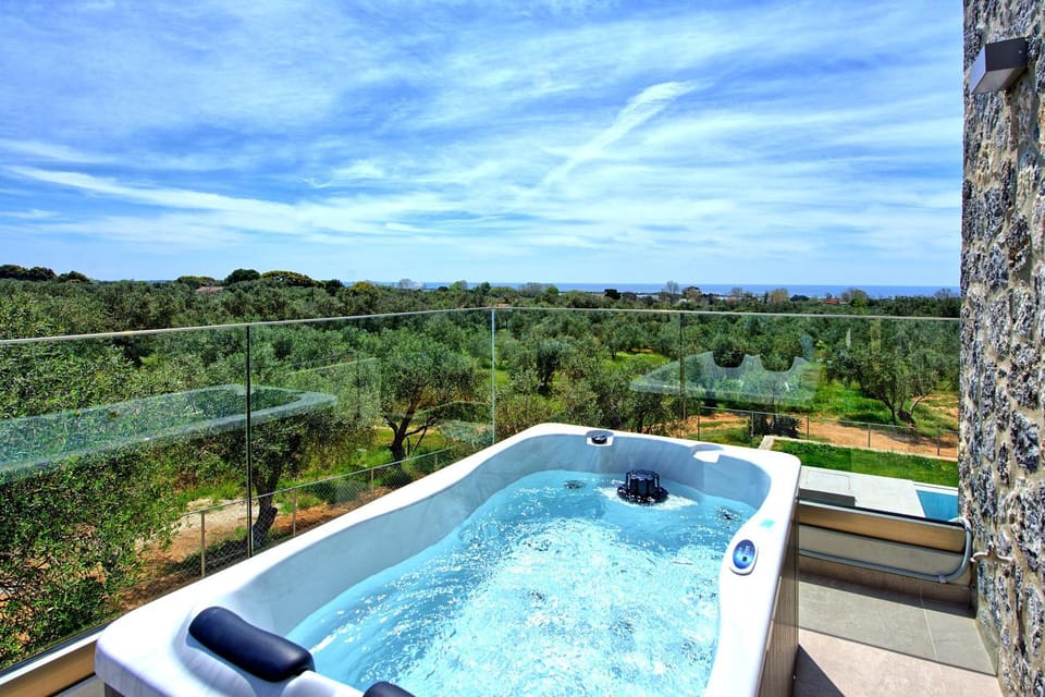 Hot Tub, View (from property/room)