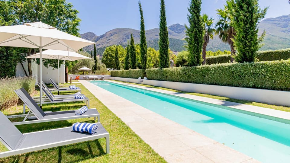 Day, Natural landscape, Garden, Pool view, Swimming pool, sunbed