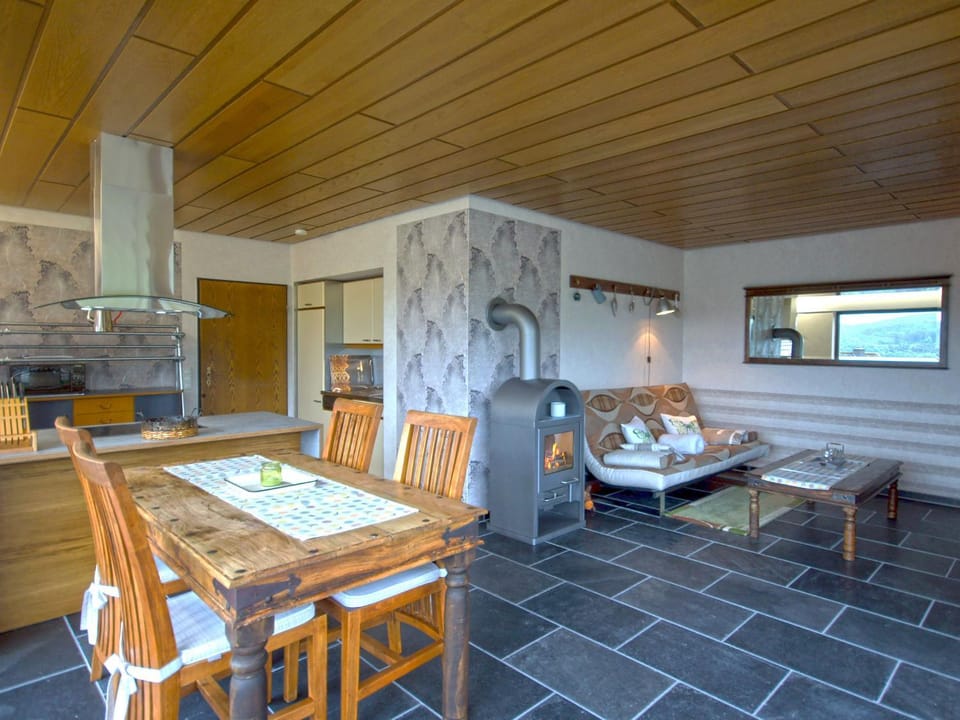 Ferienwohnung EIFEL-FLAIR geräumig-stilvoll-ruhige Lage am Rursee und Nationalpark Eifel Apartment in Wallonia, Belgium