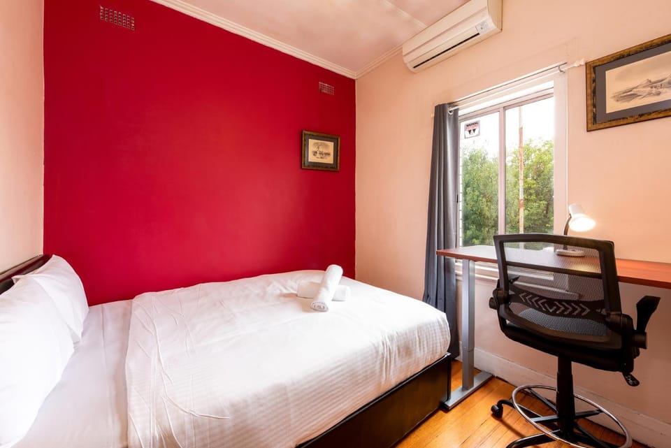 3 Bedroom Unit in the Heart of Beautiful Northcote House in Melbourne