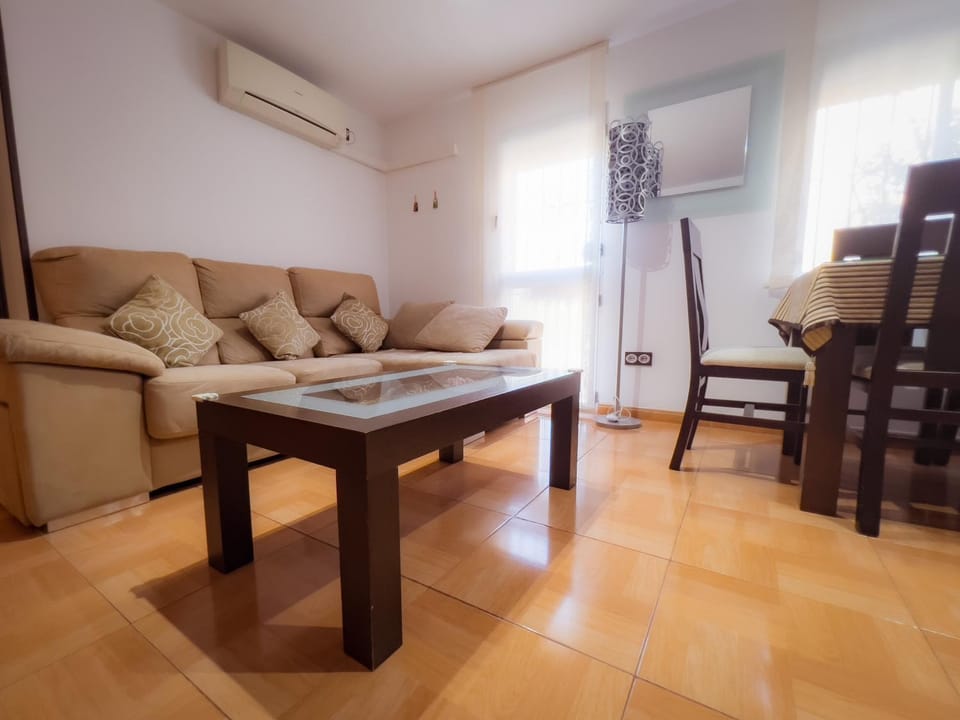 Living room, Seating area, Dining area, internet, air conditioner