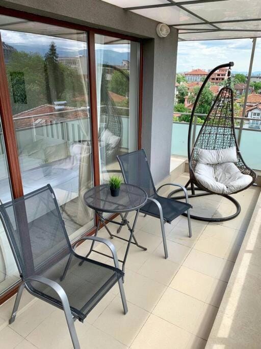 Patio, View (from property/room), Balcony/Terrace