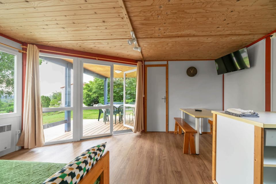 Garden, TV and multimedia, Kitchen or kitchenette, Dining area, Garden view
